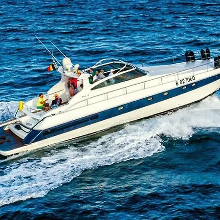 Sealine Whiteshell Hotel en barco *