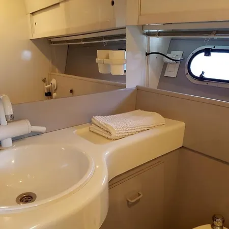 Hotel en barco Sealine Whiteshell *