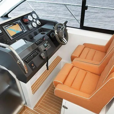 Sealine Whiteshell Hotel en barco *