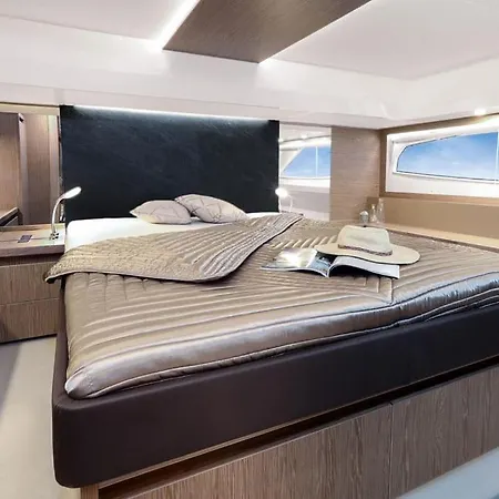 Botel Sealine Whiteshell *