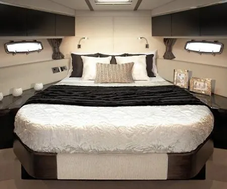 Sealine Whiteshell Botel *