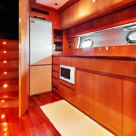 Botel Sealine Whiteshell *