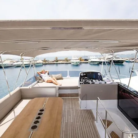Sealine Whiteshell Botel Torrevieja
