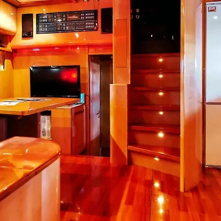 Botel Sealine Whiteshell *